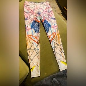 “Color me into the world” Leggings NWT